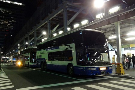 kousokubus_tokyo0.jpg